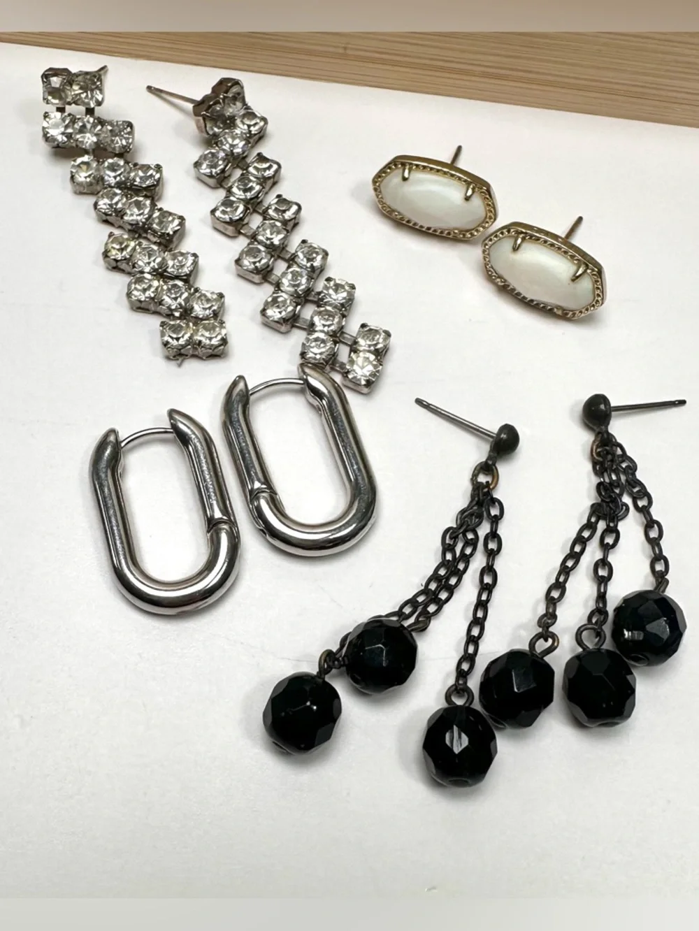 ❤️Earring Essentials Bundle (including MOP Kendra Scott Studs!) - 16 pairs - Picture 12 of 15